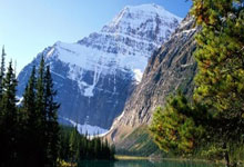 18强赛国足0：2不敌澳大利亚 无缘直通世界杯3-25 23：14.